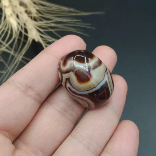 نگین عقیق سلیمانی کلکسیونی اصل معدنی کد 8386