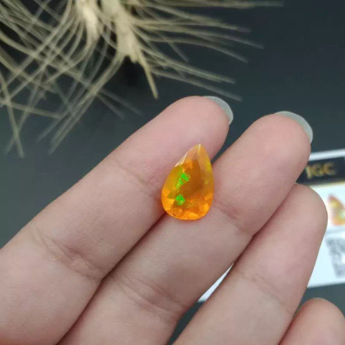 نگین کلکسیونی اوپال اتیوپی اصل طبیعی به همراه کارت شناسایی کد 8433