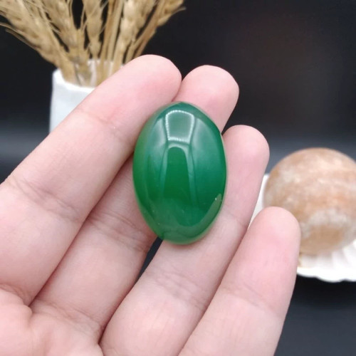 نگین عقیق سبز اصل معدنی کد 8646